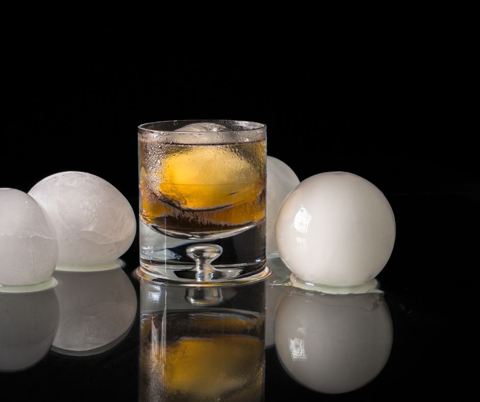 Cocktail Stand Alone Ice Maker